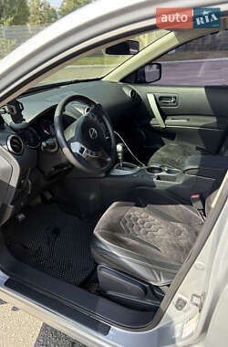 Внедорожник / Кроссовер Nissan Rogue 2014 в 