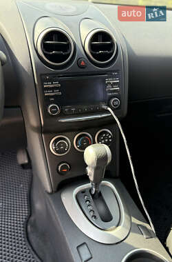 Внедорожник / Кроссовер Nissan Rogue 2014 в 