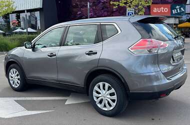 Внедорожник / Кроссовер Nissan Rogue 2016 в 