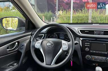 Внедорожник / Кроссовер Nissan Rogue 2016 в 