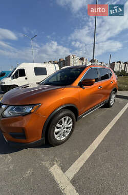 Внедорожник / Кроссовер Nissan Rogue 2018 в Киеве