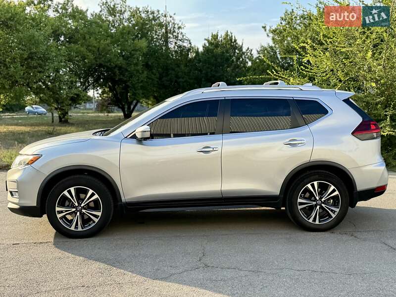 Внедорожник / Кроссовер Nissan Rogue 2019 в Днепре