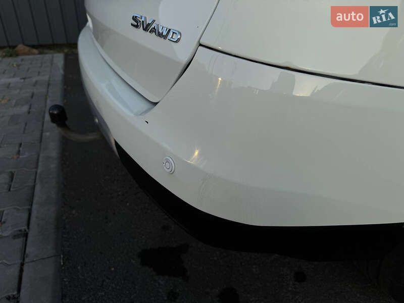 Внедорожник / Кроссовер Nissan Rogue 2017 в Киеве