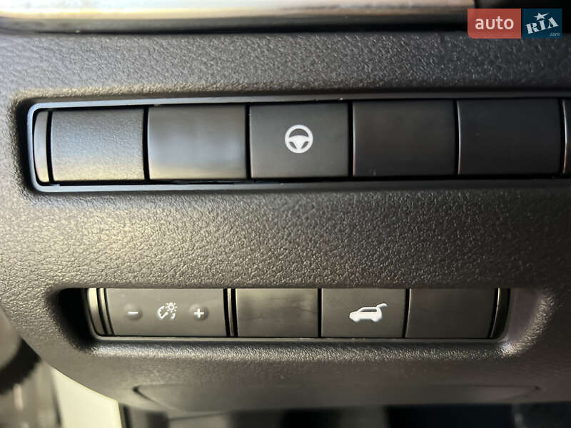 Внедорожник / Кроссовер Nissan Rogue 2021 в Одессе