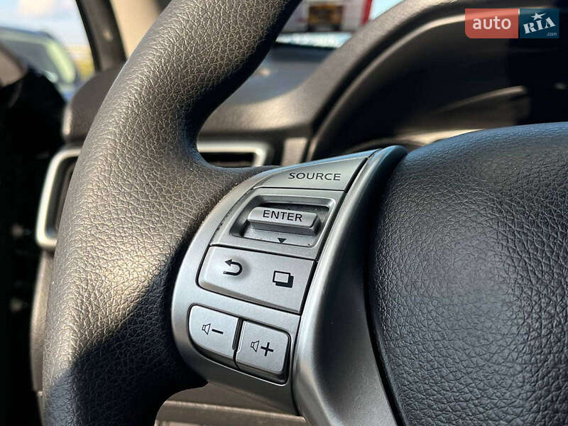 Внедорожник / Кроссовер Nissan Rogue 2015 в Львове