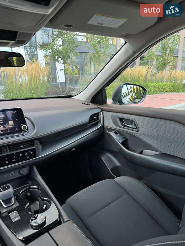 Внедорожник / Кроссовер Nissan Rogue 2022 в Киеве