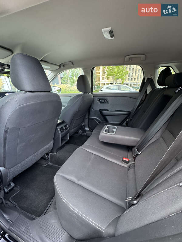 Внедорожник / Кроссовер Nissan Rogue 2022 в Киеве