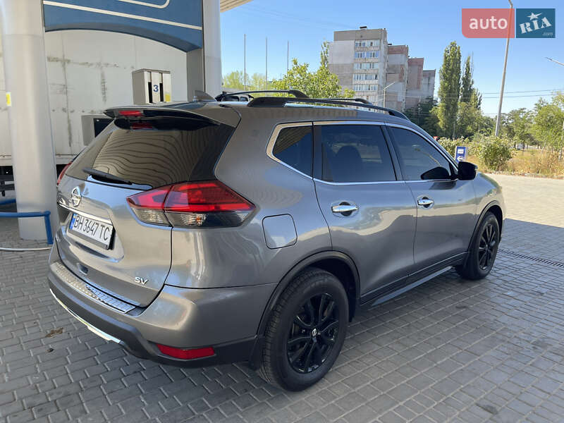 Внедорожник / Кроссовер Nissan Rogue 2017 в Николаеве