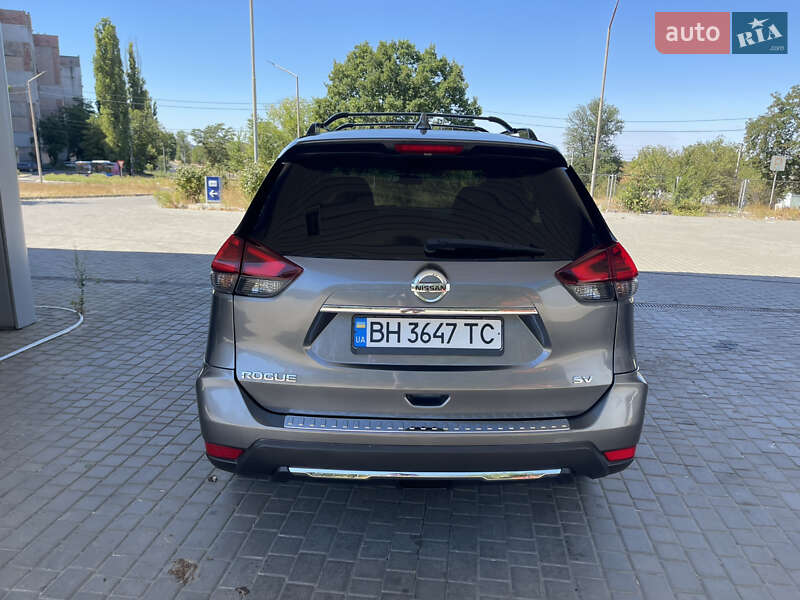 Внедорожник / Кроссовер Nissan Rogue 2017 в Николаеве