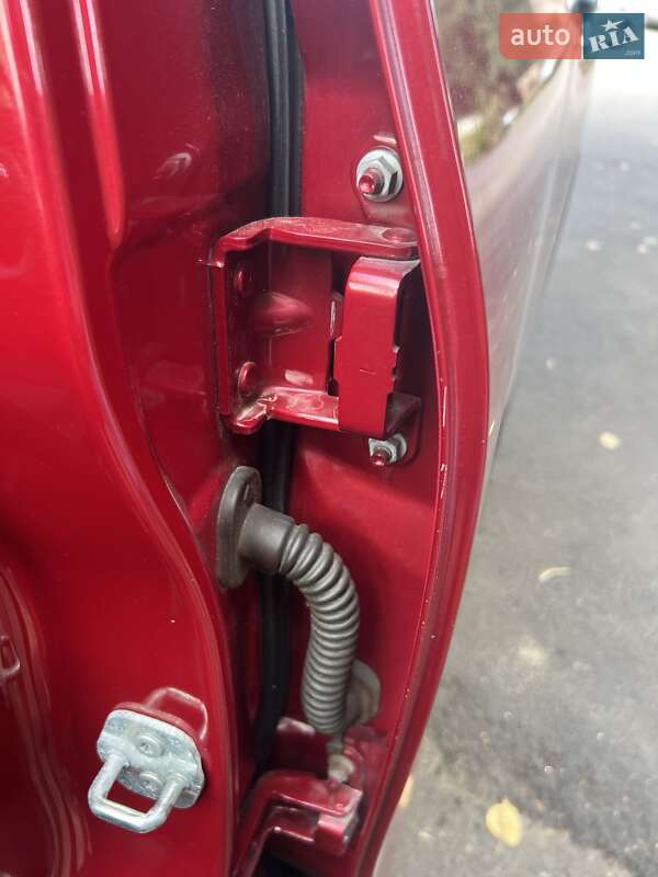 Внедорожник / Кроссовер Nissan Rogue 2017 в Ивано-Франковске