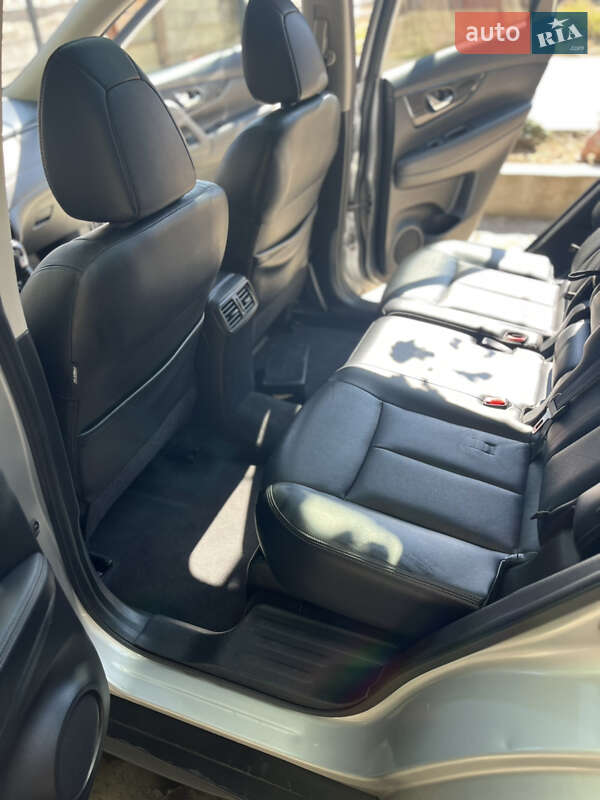 Внедорожник / Кроссовер Nissan Rogue 2017 в Одессе фото 8 Внедорожник / Кроссовер Nissan Rogue 2017 в Одессе