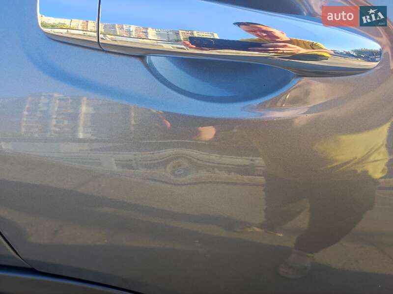 Внедорожник / Кроссовер Nissan Rogue 2017 в Днепре