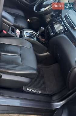 Внедорожник / Кроссовер Nissan Rogue 2016 в 