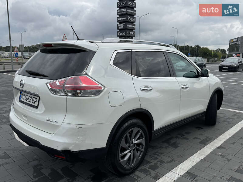 Внедорожник / Кроссовер Nissan Rogue 2015 в Луцке