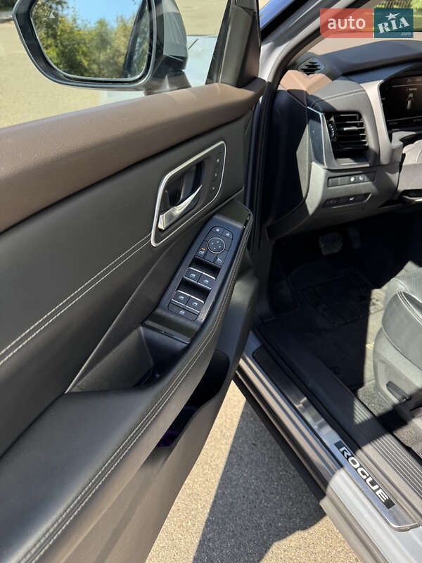 Позашляховик / Кросовер Nissan Rogue 2021 в Києві