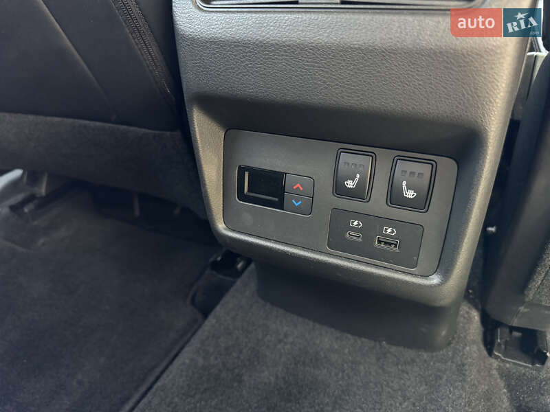 Позашляховик / Кросовер Nissan Rogue 2021 в Києві