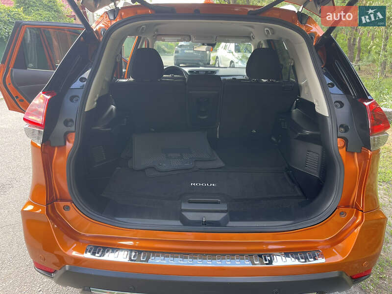 Внедорожник / Кроссовер Nissan Rogue 2019 в Днепре