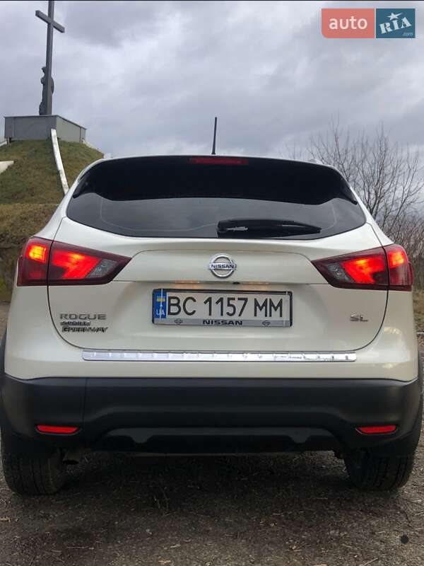 Внедорожник / Кроссовер Nissan Rogue 2017 в Мостиске