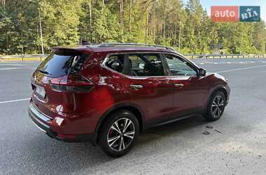Внедорожник / Кроссовер Nissan Rogue 2018 в 