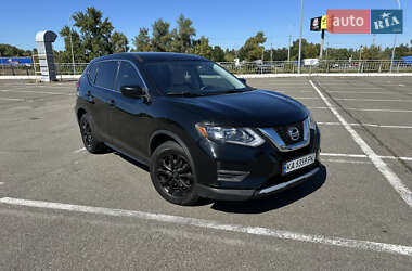 Внедорожник / Кроссовер Nissan Rogue 2016 в Киеве