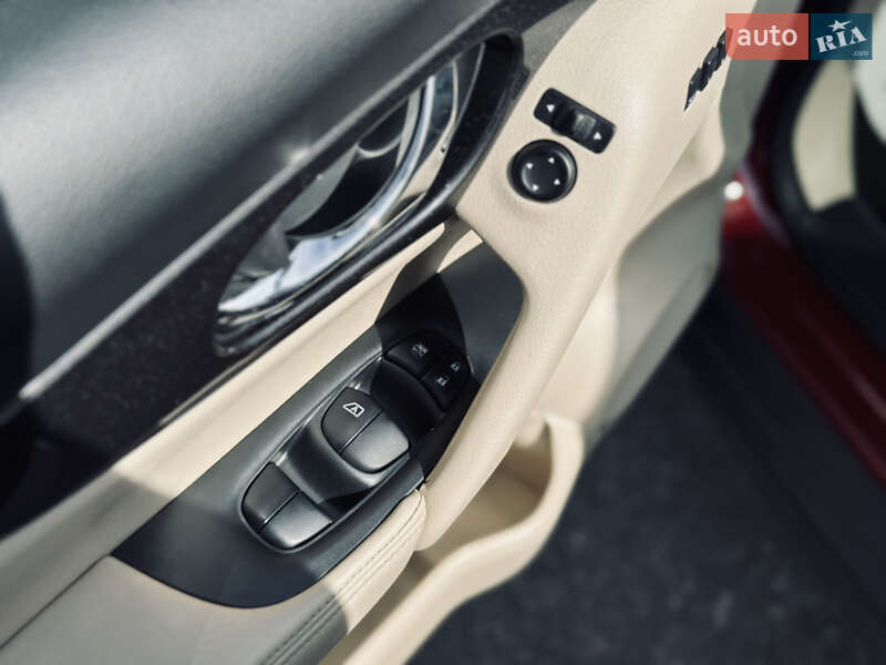 Позашляховик / Кросовер Nissan Rogue 2019 в Кременчуці