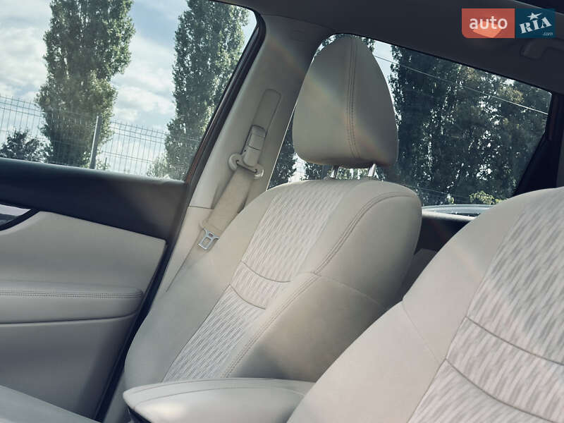 Позашляховик / Кросовер Nissan Rogue 2019 в Кременчуці