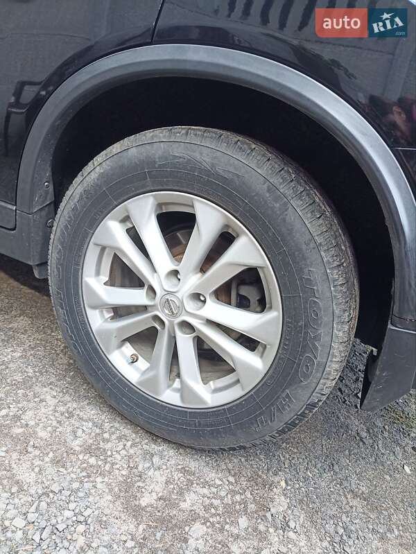 Позашляховик / Кросовер Nissan Rogue 2015 в Костопілі