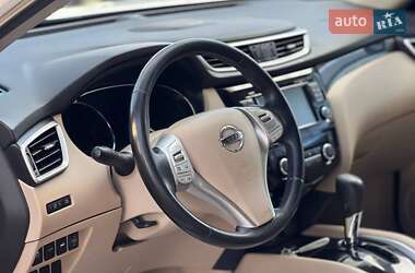 Внедорожник / Кроссовер Nissan Rogue 2014 в 