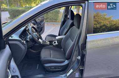 Внедорожник / Кроссовер Nissan Rogue 2018 в 