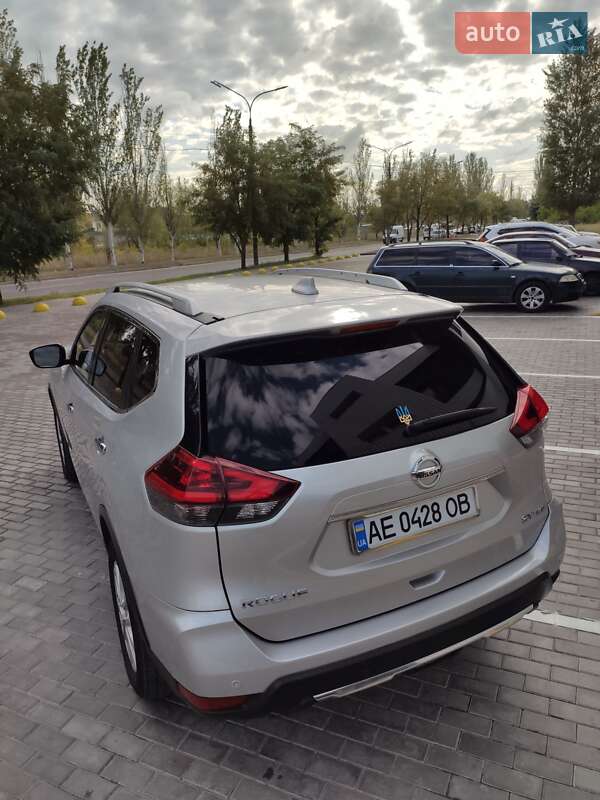 Внедорожник / Кроссовер Nissan Rogue 2019 в Каменском