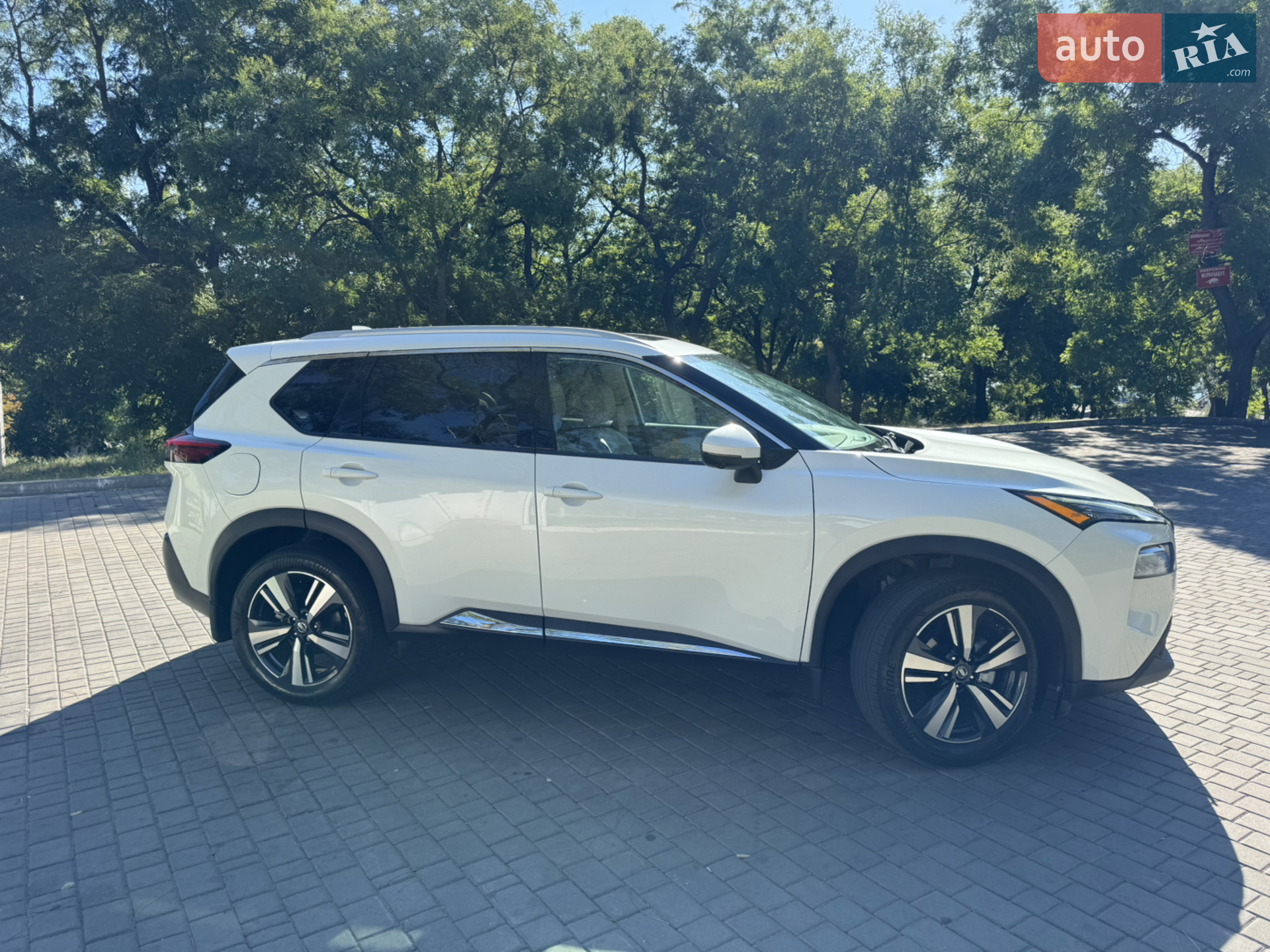 2021 Nissan Rogue - мініатюра 3