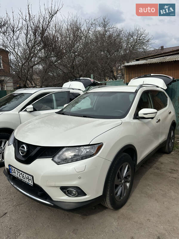 Внедорожник / Кроссовер Nissan Rogue 2015 в Николаеве