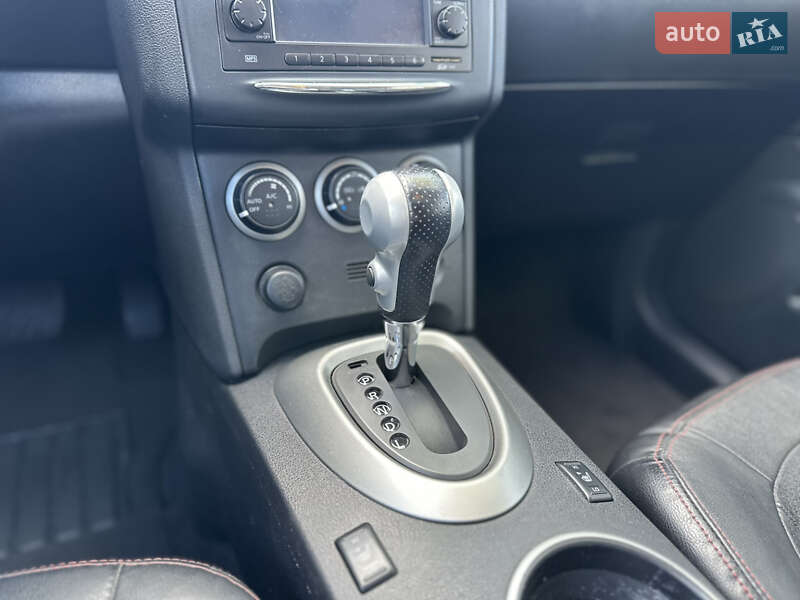 Позашляховик / Кросовер Nissan Rogue 2011 в Одесі