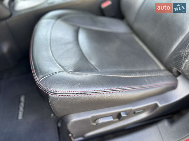 Позашляховик / Кросовер Nissan Rogue 2011 в Одесі