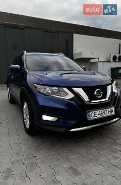 Позашляховик / Кросовер Nissan Rogue 2016 в Чернівцях