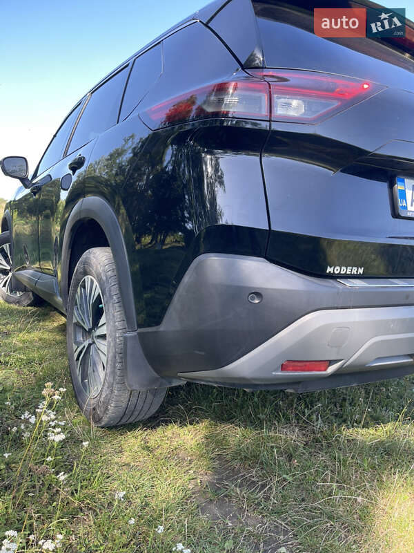 Внедорожник / Кроссовер Nissan Rogue 2021 в Ивано-Франковске