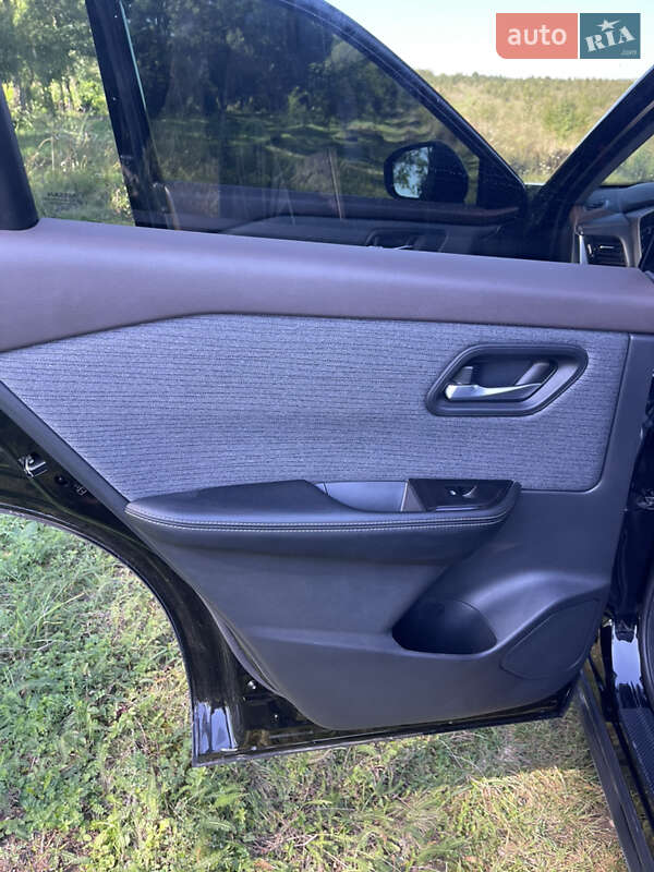 Внедорожник / Кроссовер Nissan Rogue 2021 в Ивано-Франковске