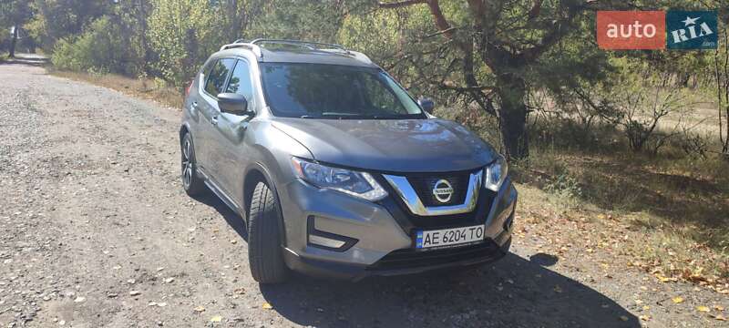 Позашляховик / Кросовер Nissan Rogue 2018 в Павлограді