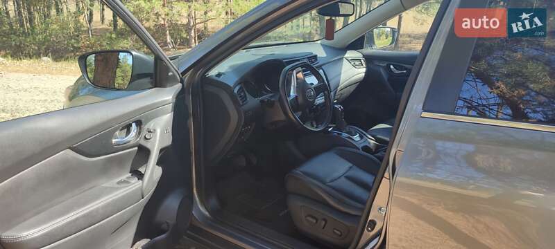 Позашляховик / Кросовер Nissan Rogue 2018 в Павлограді