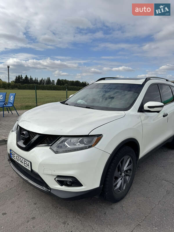 Позашляховик / Кросовер Nissan Rogue 2016 в Первомайську