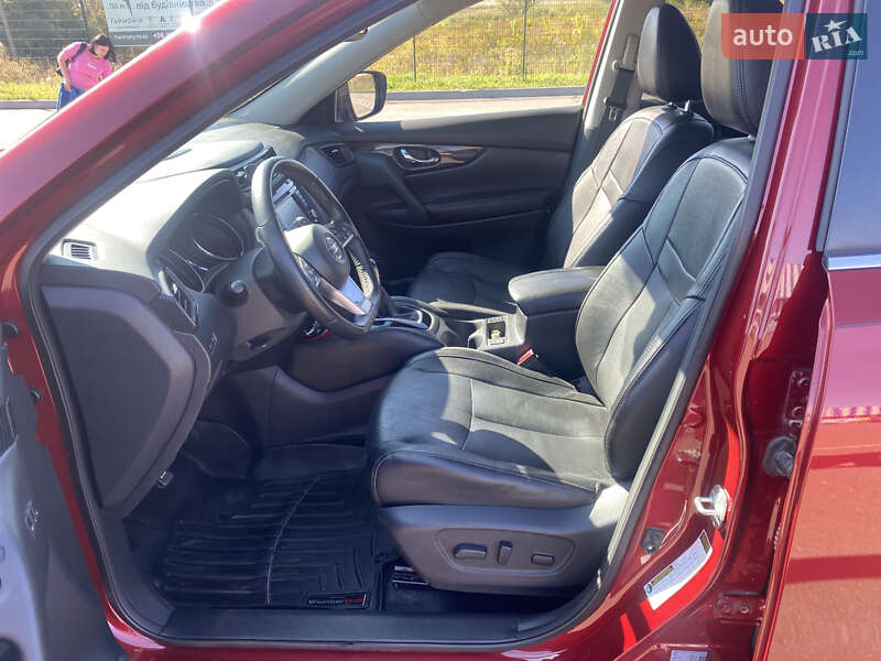 Позашляховик / Кросовер Nissan Rogue 2018 в Рівному