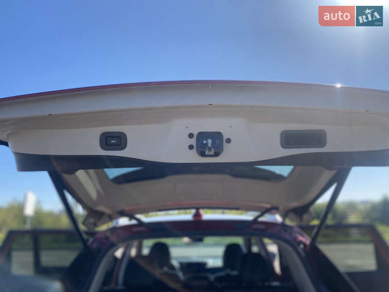 Позашляховик / Кросовер Nissan Rogue 2018 в Рівному