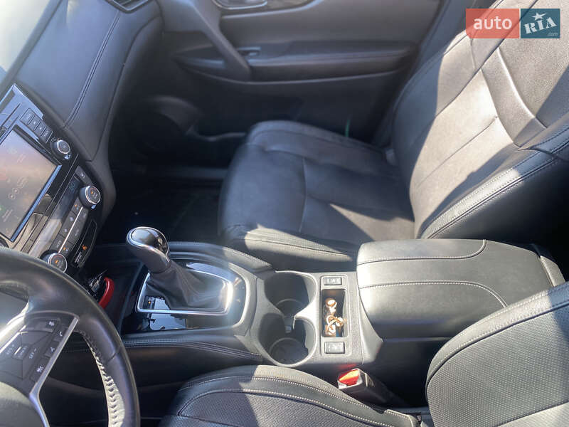 Позашляховик / Кросовер Nissan Rogue 2018 в Рівному