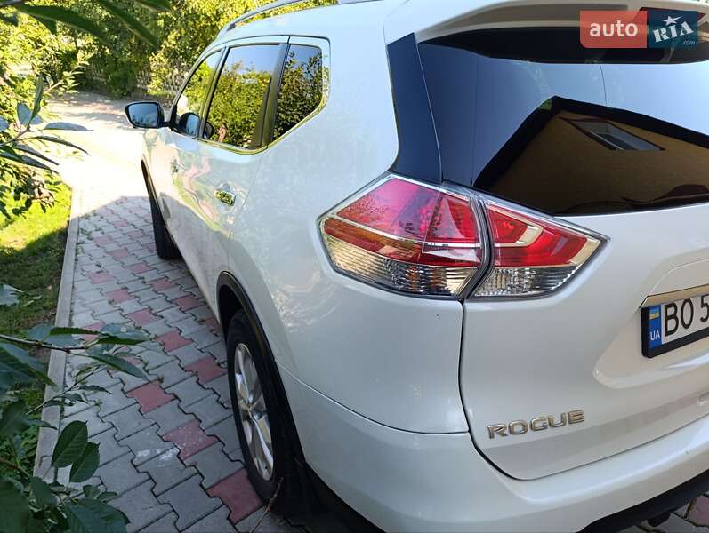 Позашляховик / Кросовер Nissan Rogue 2015 в Тернополі