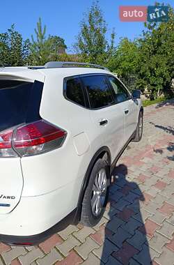 Позашляховик / Кросовер Nissan Rogue 2015 в 