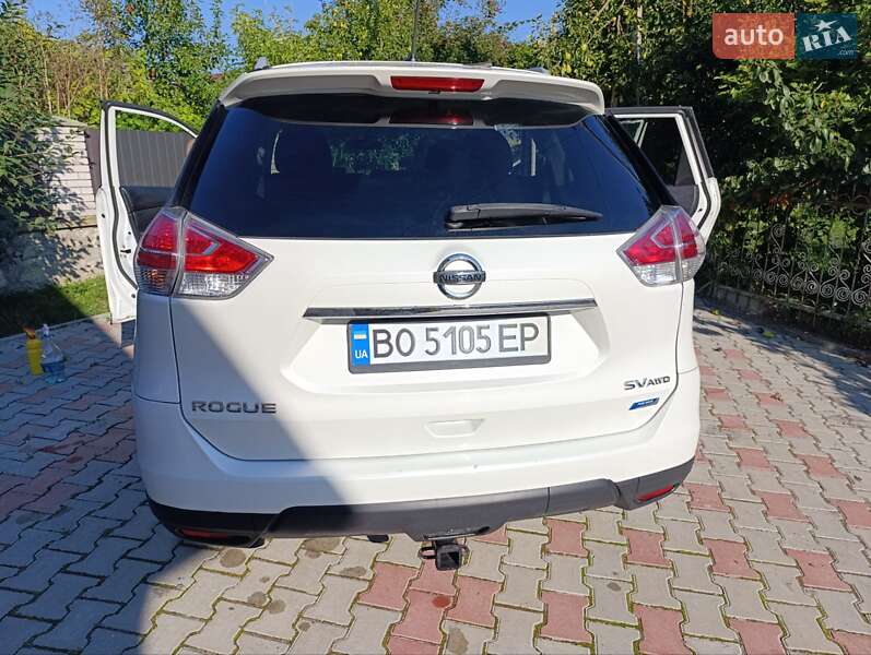 Позашляховик / Кросовер Nissan Rogue 2015 в Тернополі