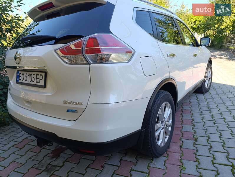 Позашляховик / Кросовер Nissan Rogue 2015 в Тернополі
