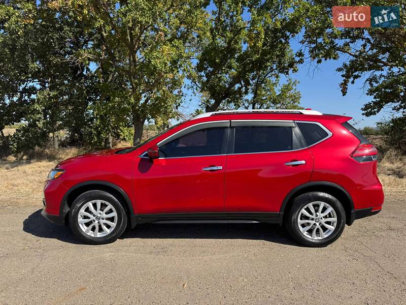Внедорожник / Кроссовер Nissan Rogue 2017 в Одессе