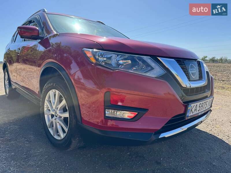 Внедорожник / Кроссовер Nissan Rogue 2017 в Одессе