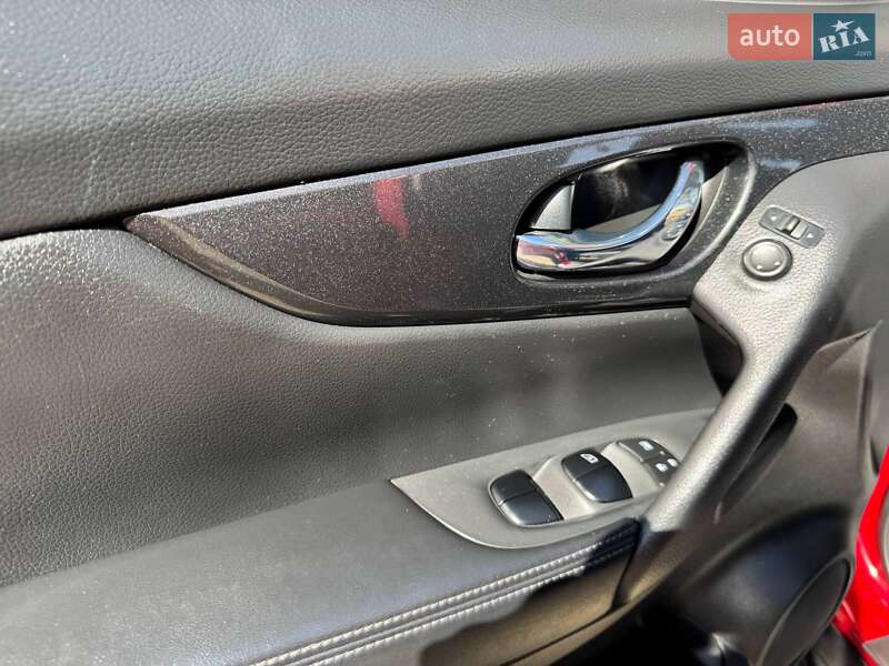 Внедорожник / Кроссовер Nissan Rogue 2017 в Одессе